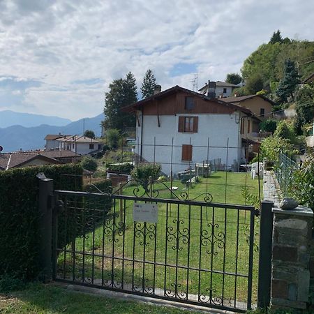 Casa Savina - Stupenda Vista Lago E Monti 皮尔斯亚 外观 照片