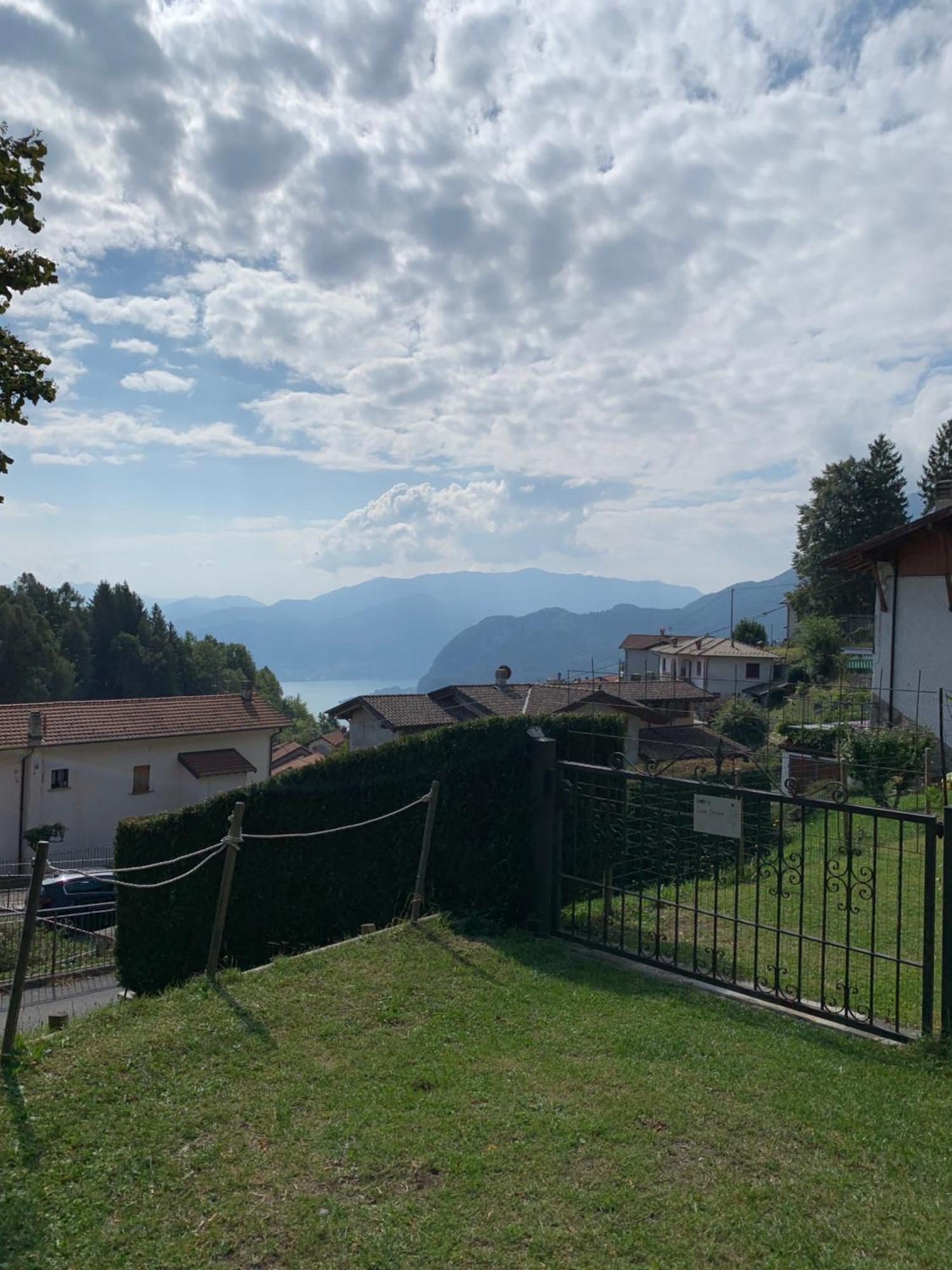 Casa Savina - Stupenda Vista Lago E Monti 皮尔斯亚 外观 照片