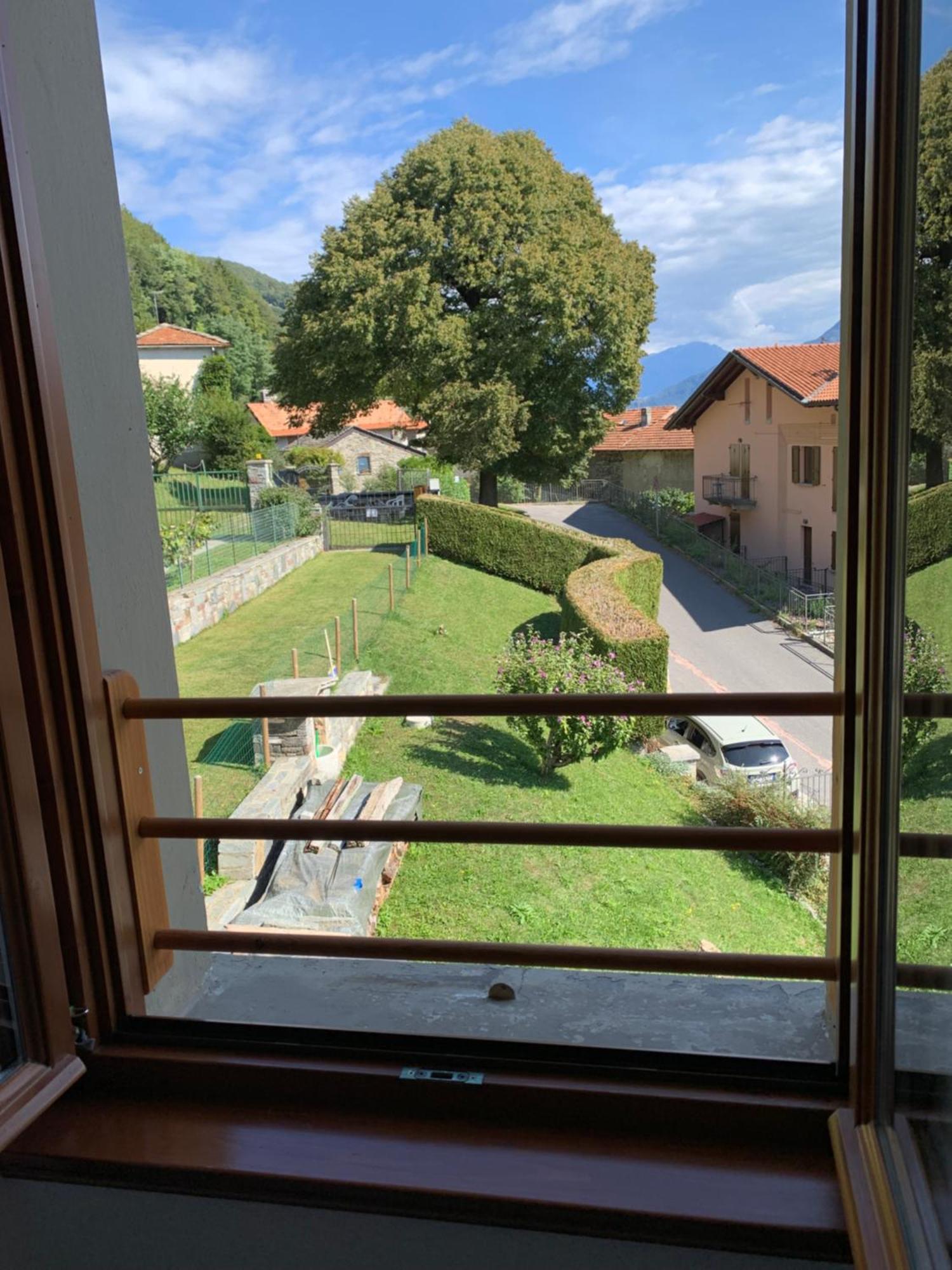 Casa Savina - Stupenda Vista Lago E Monti 皮尔斯亚 外观 照片